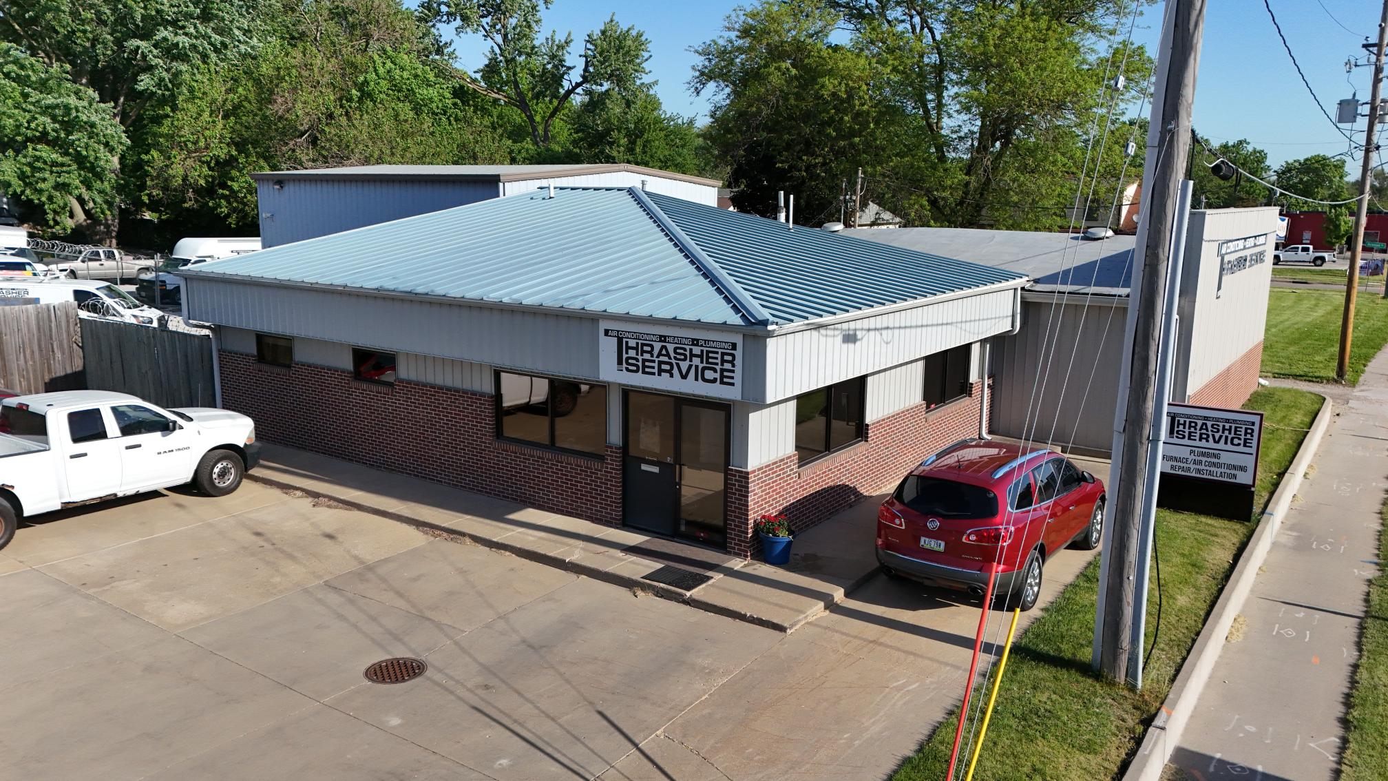 A photo of Thrasher Service, a Des Moines plumbing, heating, and cooling repair company providing residential and commercial HVAC and plumbing services in the Des Moines metro. 